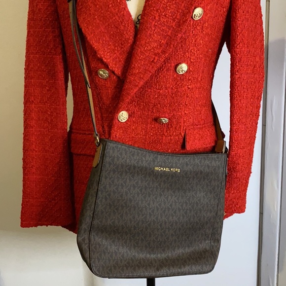 MICHAEL KORS JET SET TRAVEL MESSENGER BAG - Picture 4 of 13